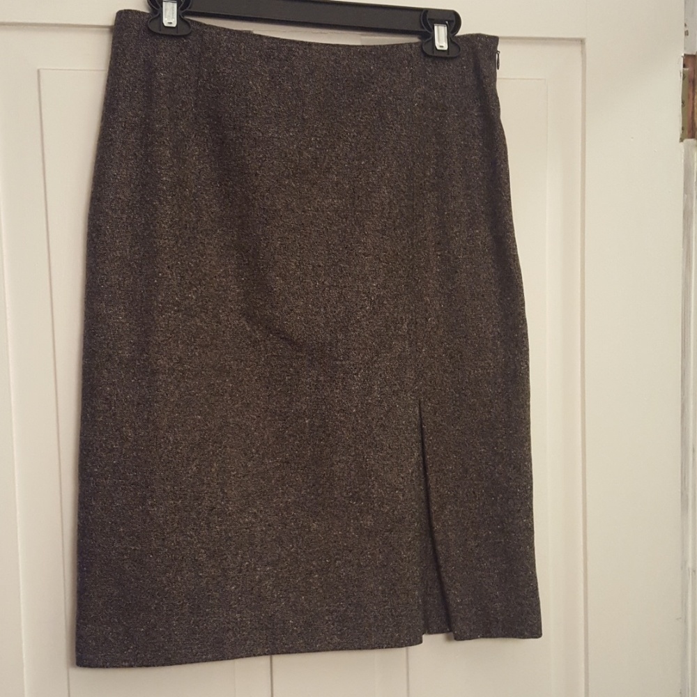 Ann Taylor Winter Skirt Wool With 1% Spandex Fully Lined Size 4